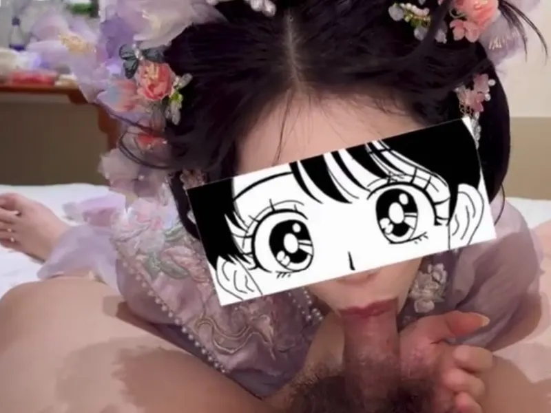 Gái xinh trong bộ đồ tí tẹo mút của quý cực đã